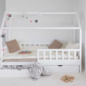 Solid wooden Housebed Deluxe 90×200, with drawers