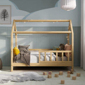 Кровать домик из массива дерева Housebed Deluxe 80×160 — Натуральное лакированное