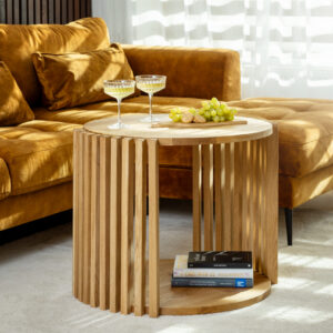 Täistammepuidust naturaalne kohvilaud japandi stiilis. Kahe tasandiline lippidega elutoalaud modernses elutoas.